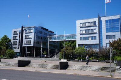 Veistämönaukio 1-3